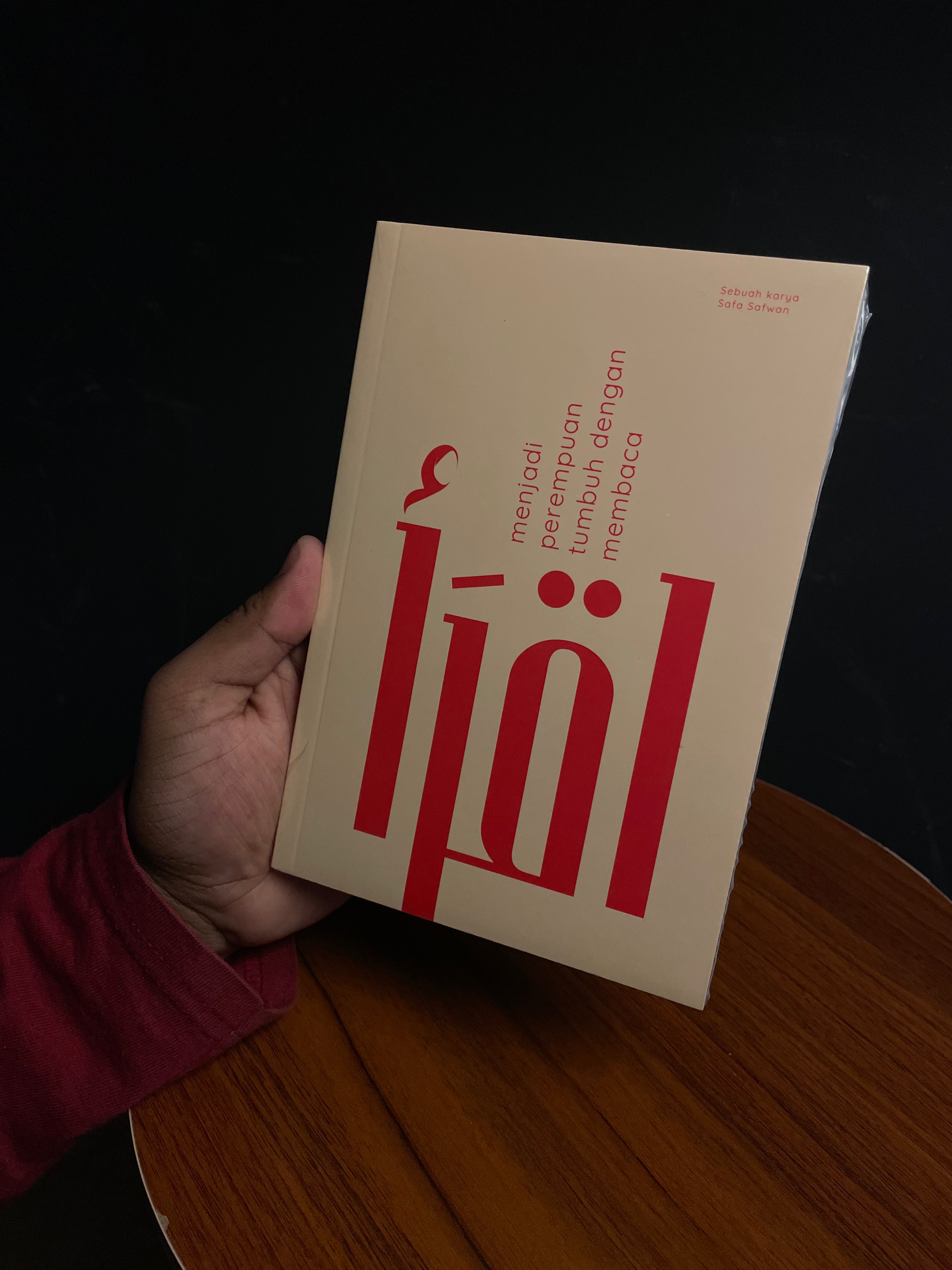 Iqra' —Menjadi Perempuan Tumbuh dengan Membaca