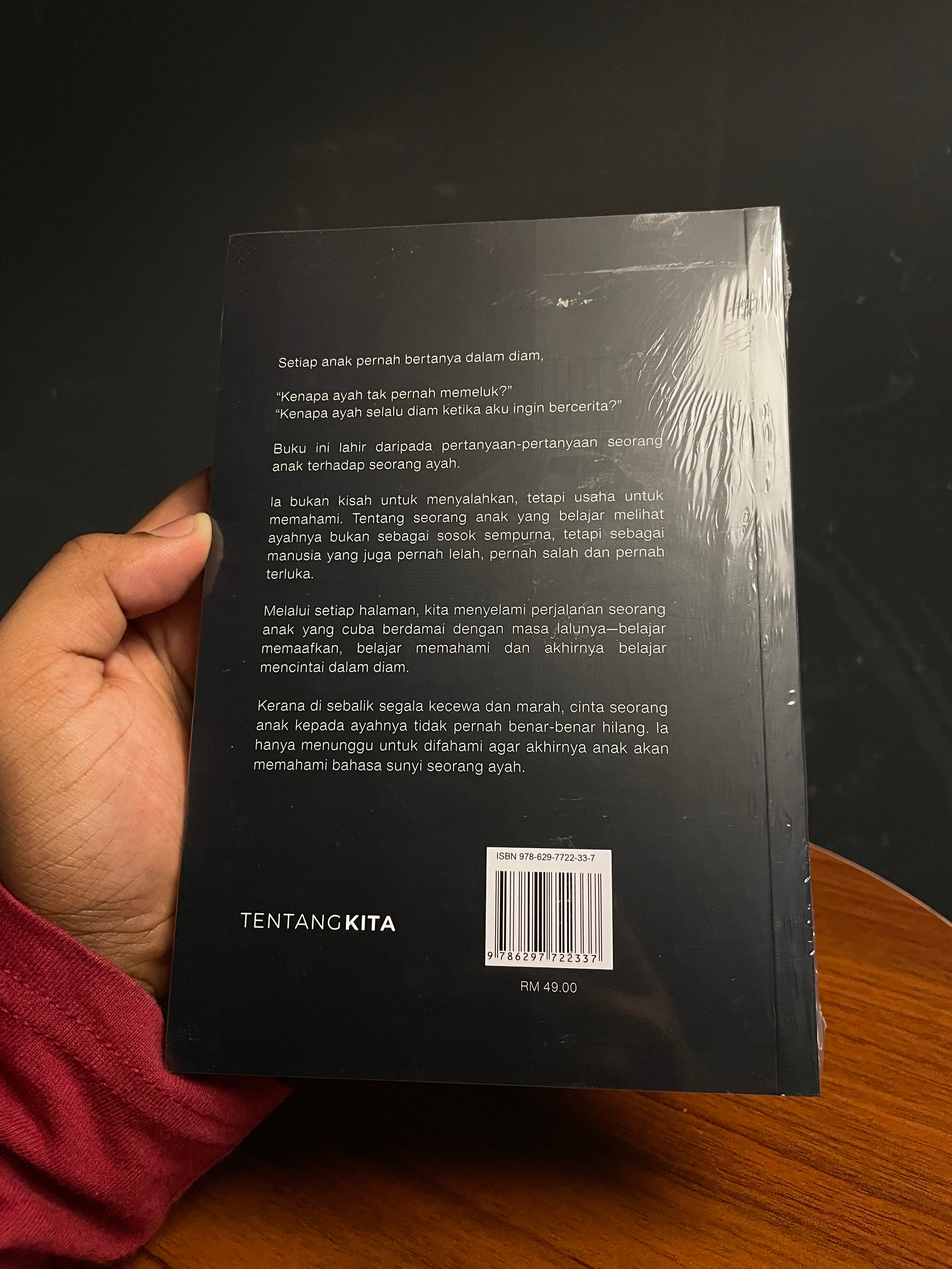 Ayah, bolehkah Sekali ini Kita Menangis?