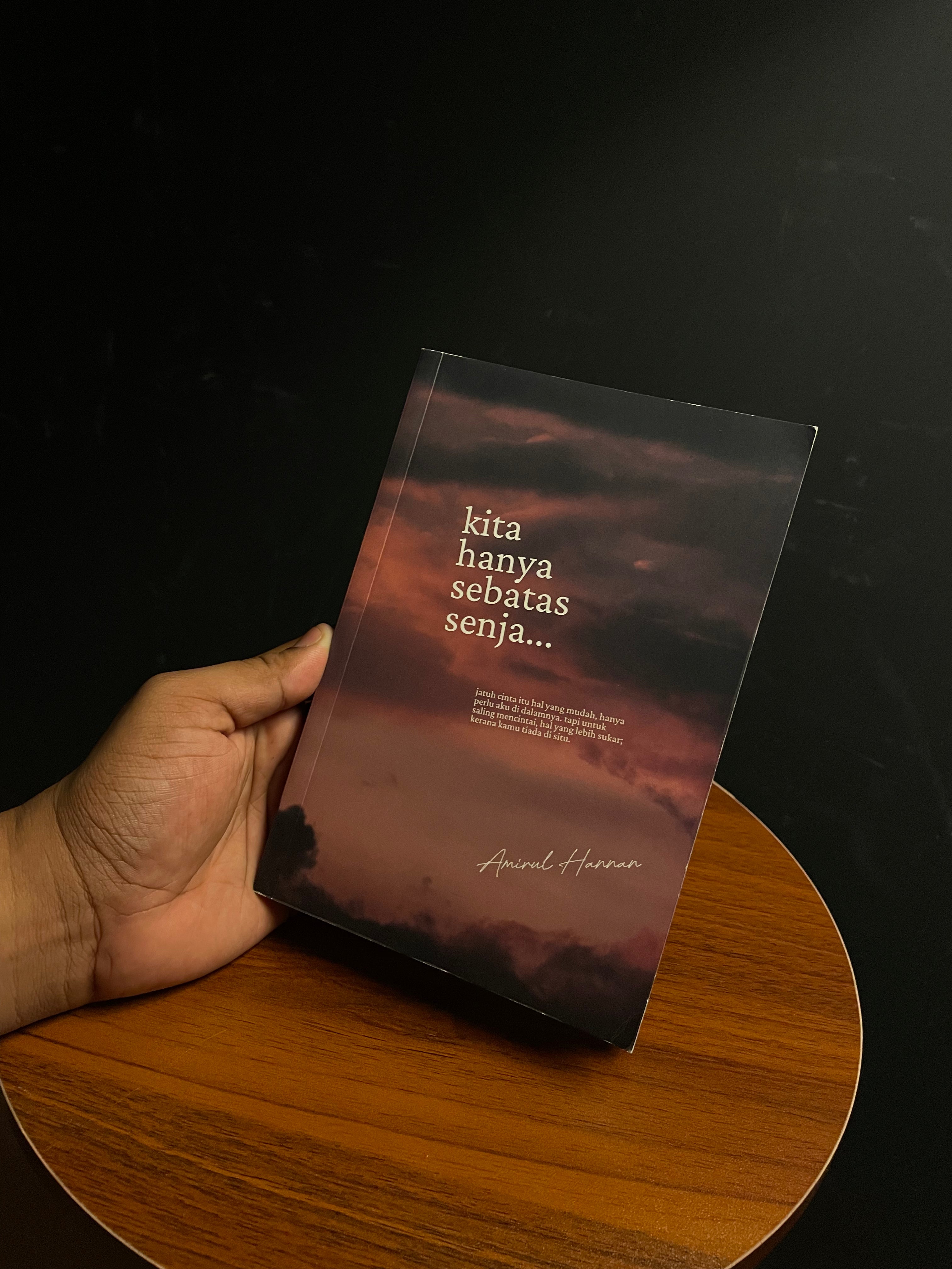 Kita Hanya Sebatas Senja